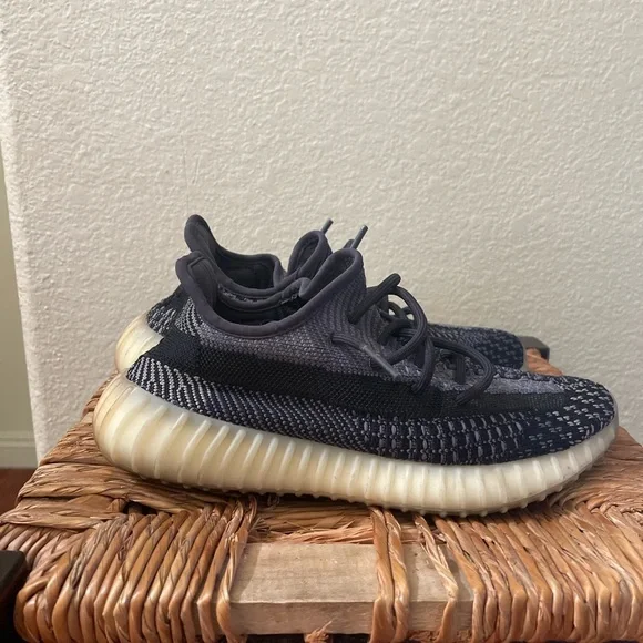 Yeezy Boost 350 V2 Asriel